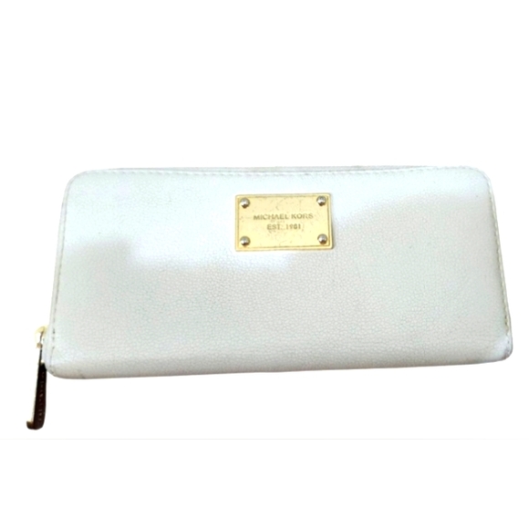 Michael Kors Handbags - Michael Kors Saffiano Leather Quarter-Zip Wallet